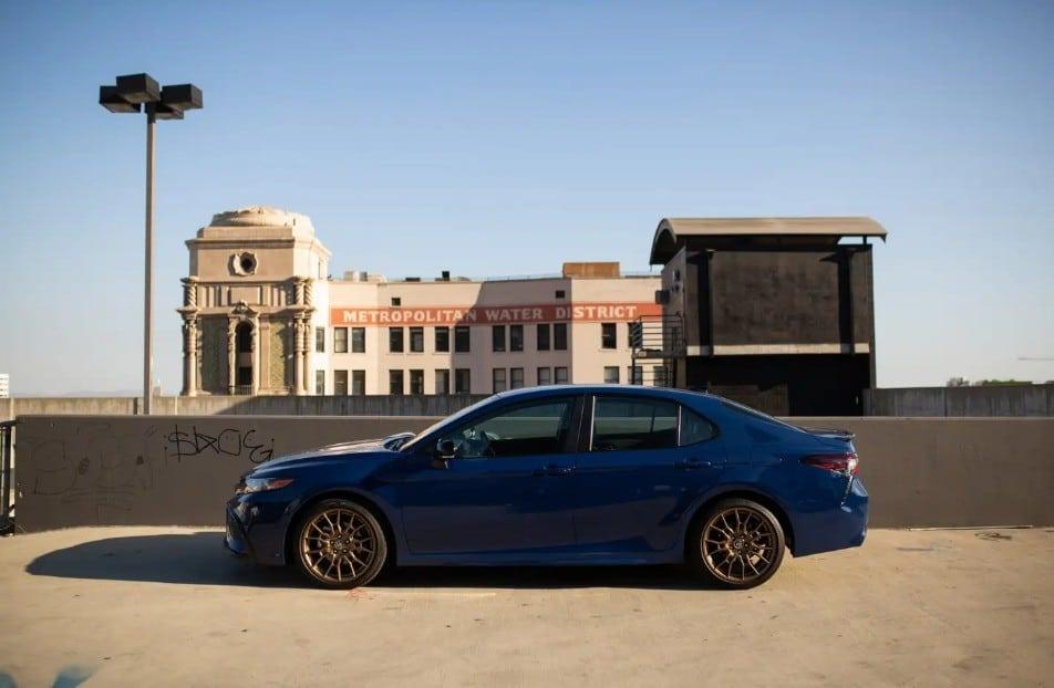 Toyota Camry 2023 года выпуска 1 Toyota Camry 2023