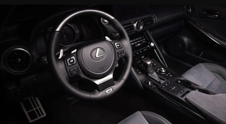 Lexus IS 2022