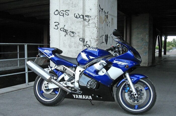 мотоцикл yamaha r6