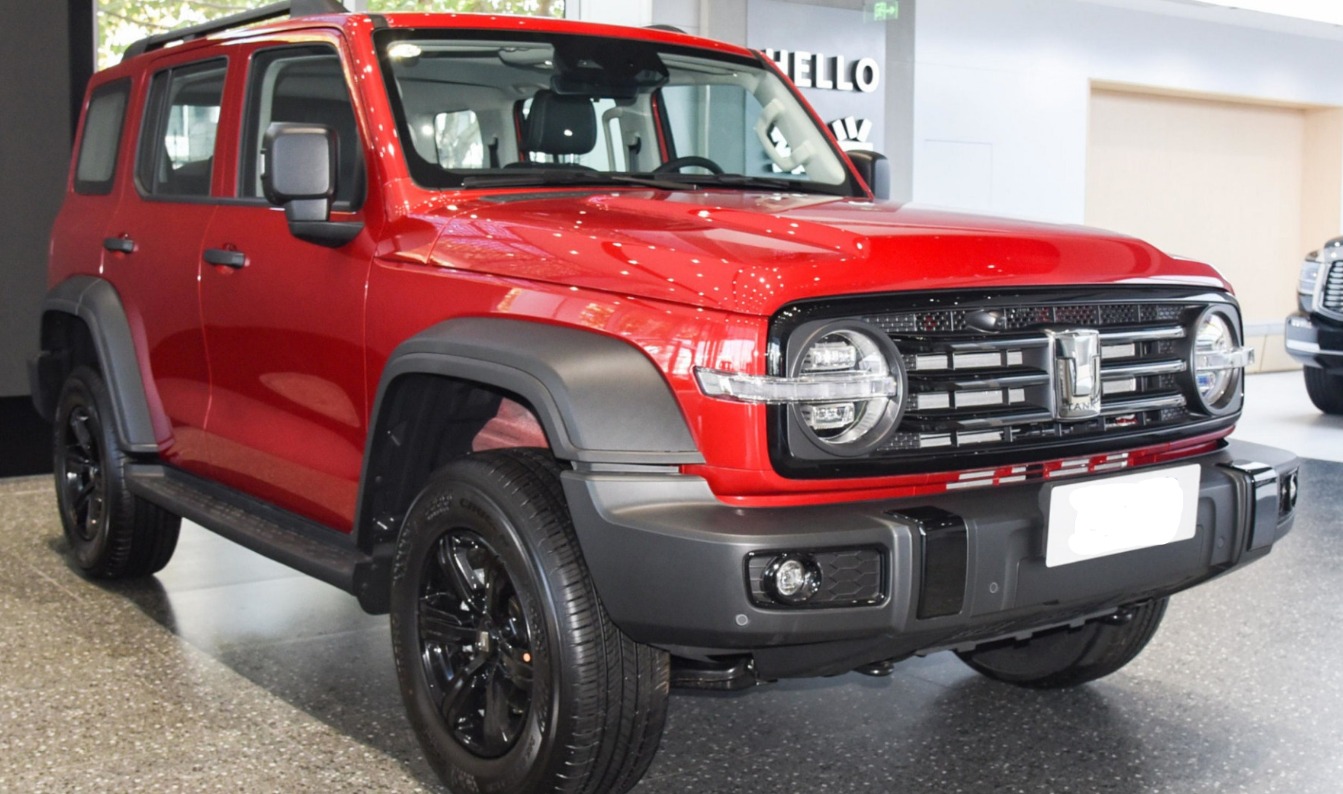 Машины в реальной жизни 26 GWM Tank 500