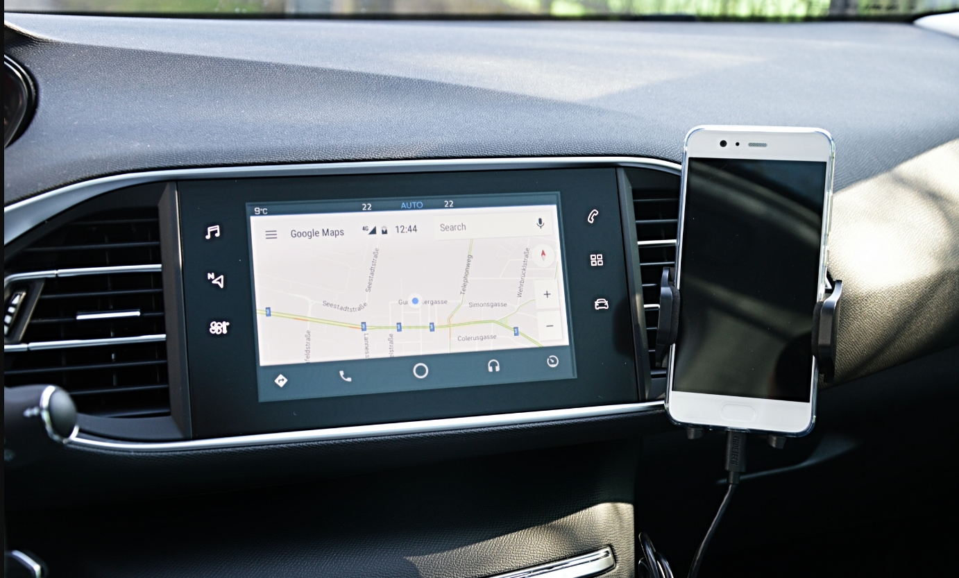 Android Auto 12