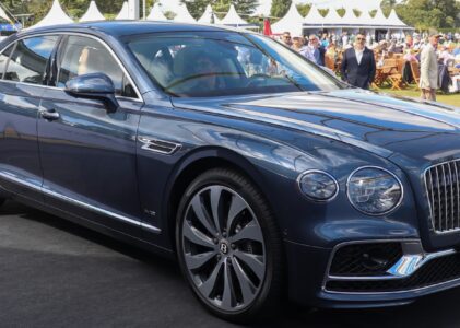 Bentley Continental Flying Spur 2024 года обзор и особенности