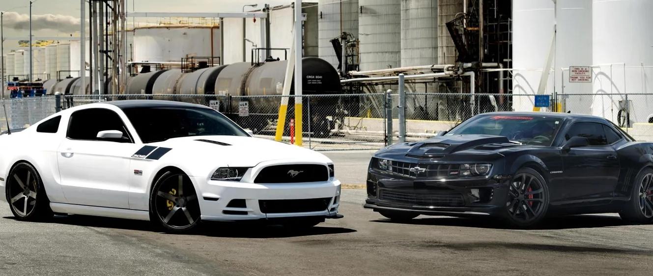 Camaro или Mustang